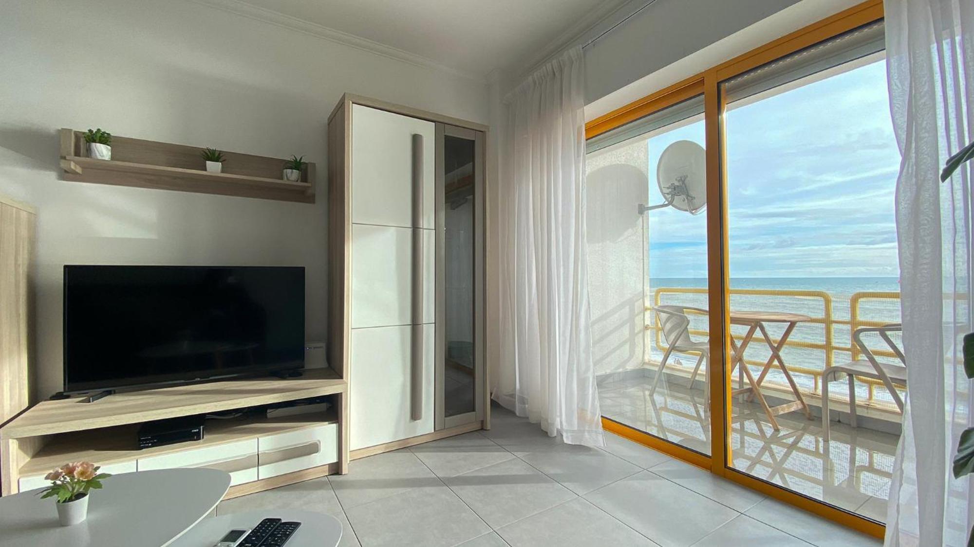 Quarteira Frente Praia II By Homeslow Rentals Esterno foto